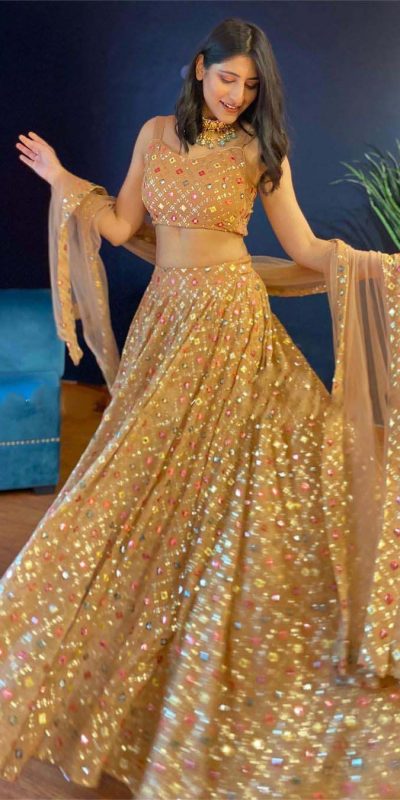 latest-stunning-yankita-kapoor-golden-color-bridal-lehenga-choli