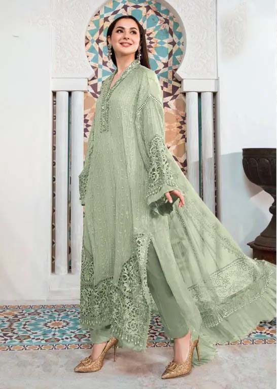 Trending Pakistani style dress | best dresses for wedding and reception