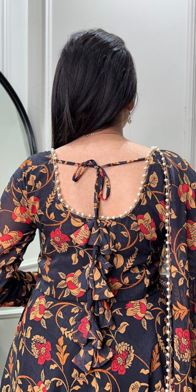 YNF 5003 Black Color Georgette Floral Printed Gown With Pearl Lace Border Dupatta Casual, Wedding, Party, Festive, Events Etc. 4-6 Working Days 1849/- | Gowns, Bollywood Gowns, Creative Gowns, Designer Gowns, Embroidered Gowns, Party Wear Gowns