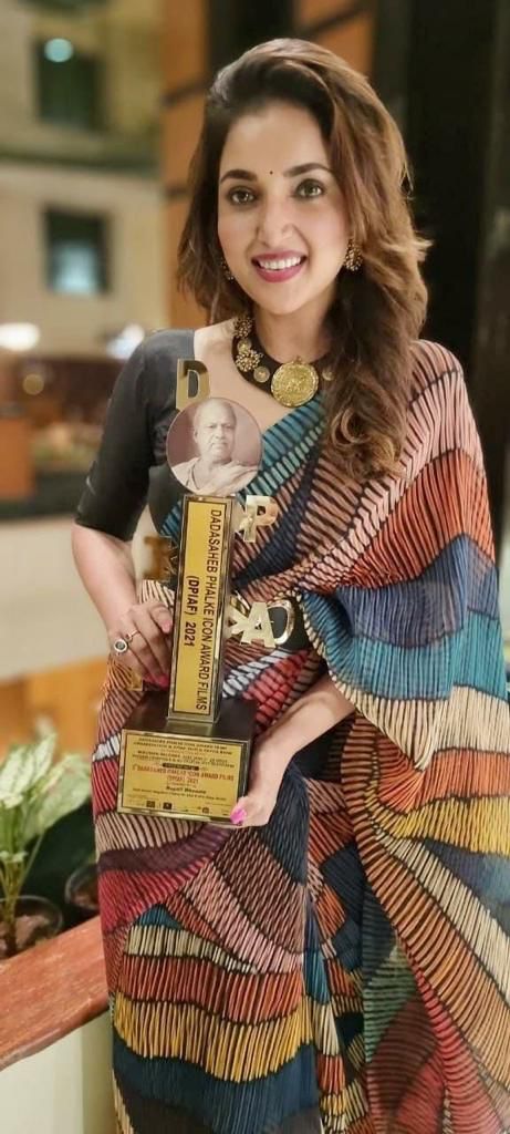 DF 3264 Multi Color Saree : Georgette Work : Heavy Digital Print Work Casual, Party Wear, Wedding Blouse : Plain @1499/- | Designer Sarees, Sarees, Bollywood Sarees, Creative Sarees, Embroidered Sarees, Party Wear Sarees