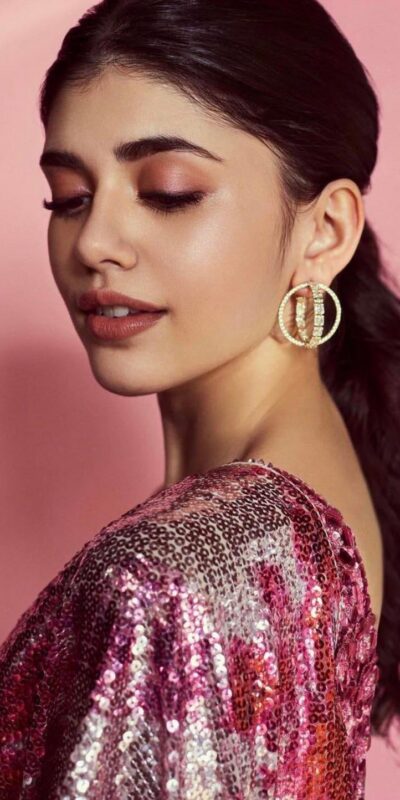 DF3173 Pink Saree : Light Weight Georgette Work : Heavy Digital Print Blouse: Georgette @1499 Sanjana Sanghi Pink Sequence Saree | Sarees, Bollywood Sarees, Creative Sarees, Designer Sarees, Embroidered Sarees, Party Wear Sarees