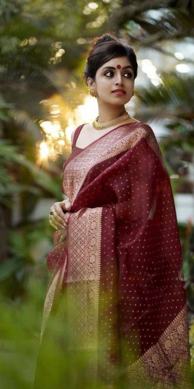 KP 4012 Maroon Color Soft Lichi Silk Cloth Beautiful Rich Pallu Saree Casual, Party Wear, Wedding, Events Etc.   Expected Delivery 4-6 Working Days @ 1349 | Designer Sarees, Sarees, Bollywood Sarees, Creative Sarees, Embroidered Sarees, Ethnic Saree, Modern Digital sarees, Party Wear Sarees