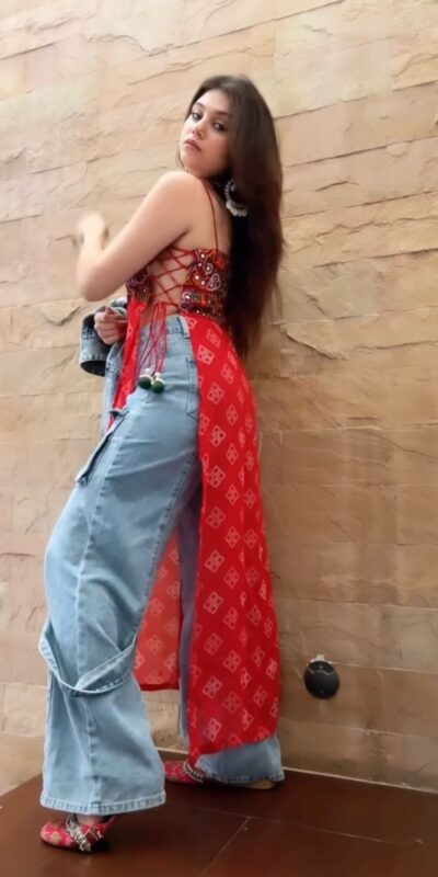 RTC 5691 Red Color Foix Georgette Chine Stich Work Real Mirror Kurti Casual, Wedding, Party, Festive, Events Etc. Expected Delivery 4-6 Working Days @1749/- | Kurti, Bollywood Kurti, Creative Kurtis, Designer Kurti, Party Wear Kurti, Selfie Kurti