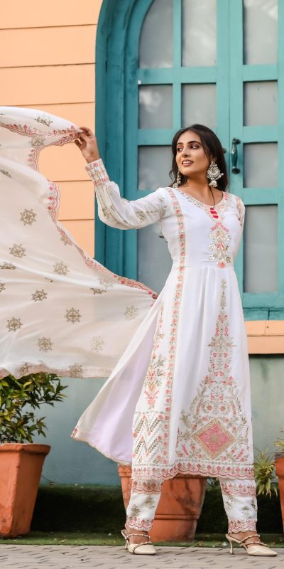 Majestic White Color Chinnon Silk Embroidery Salwar Suit