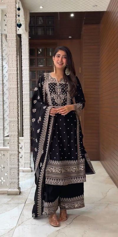 Splendorous Black Chinnon Silk Embroidery Work Salwar Suit