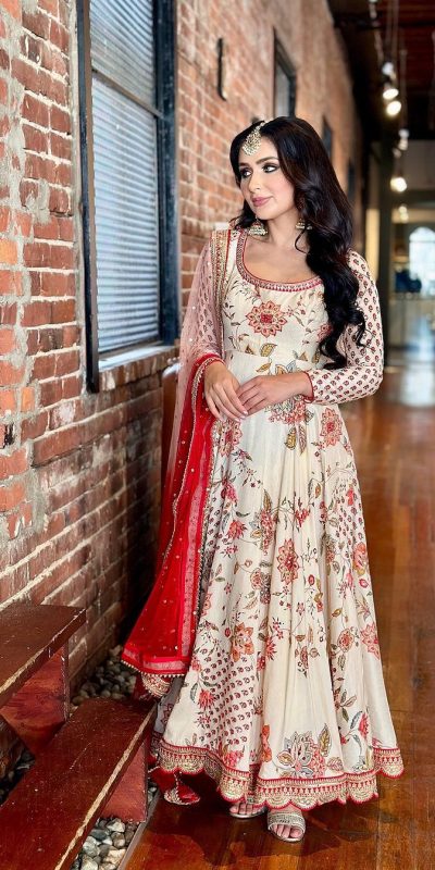 Pretty White Color Georgette Embroidery Diamond Anarkali Suit