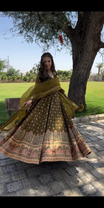 Sublime Mehndi Color Faux Georgette Thread Anarkali Suit