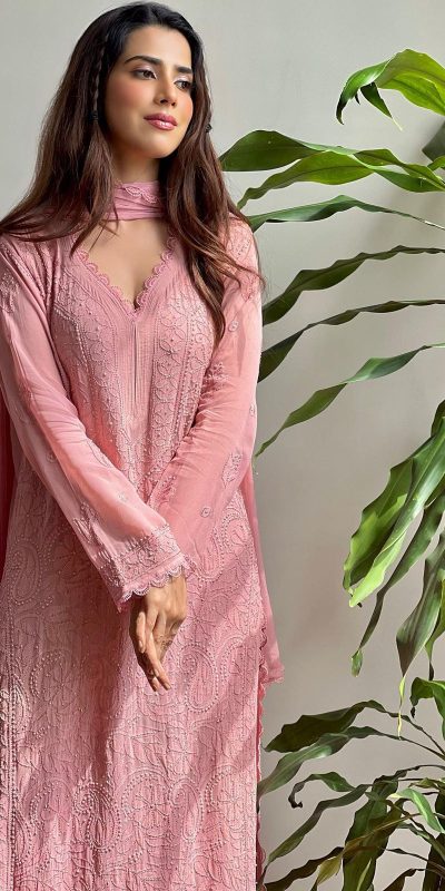 Baby Pink Georgette Thread Embroidery Salwar Suit