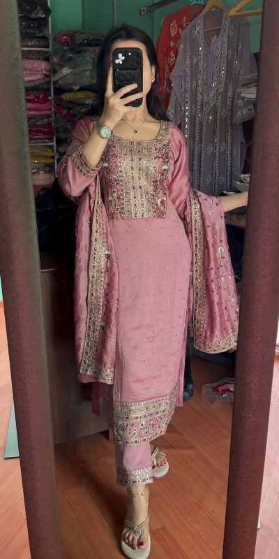 Splendorous Pink Color Chinnon Coding Coding Salwar Suit