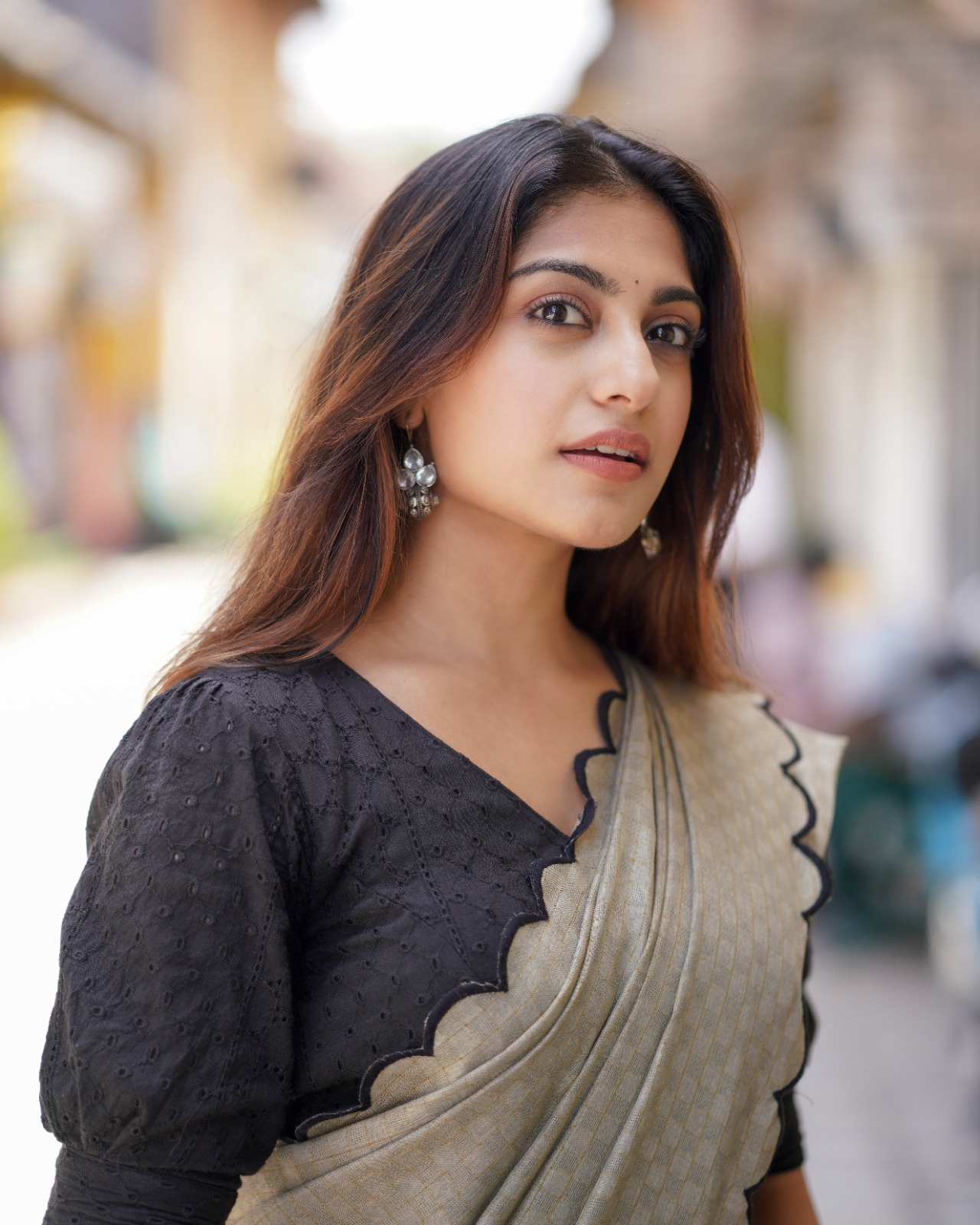 YNF 7105 Grey Color Cotton Lucknowi Work Saree Casual Party Wear, Wedding, Events Etc. Expected Delivery 4-6 Working Days @1749 | Designer Sarees, Embroidered Sarees, Sarees, Bollywood Sarees, Creative Sarees, Ethnic Saree, Modern Digital sarees, Party Wear Sarees