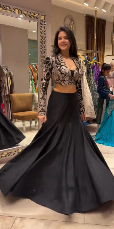 RTC 6488 Black Color Tapeta Silk Thread With Sequence Lehenga Choli Casual, Wedding, Party, Festive, Events Etc.4-6 Working Days @2149/- Only | Lehenga, Bollywood Lehenga, Creative Lehenga, Designer Lehenga, Embroidered Lehenga, Party Wear Lehenga