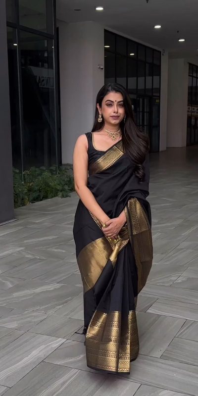 KP 5095 Black Color Jacquard With Designer Work All Over Saree . Exclusive Offer ₹1344. Delivery 4-6 Working Days. Shop now. | Designer Sarees, Embroidered Sarees, Sarees, Bollywood Sarees, Creative Sarees, Ethnic Saree, Modern Digital sarees, Party Wear Sarees