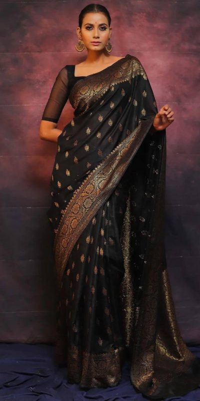 KP 6010 Black Soft Lichi Silk Jacquard Saree Perfect for Wedding, Party, Traditional Day, Family Gatherings, Sangeet . Grab it for ₹1349. Delivery 4-6 W | Designer Sarees, Embroidered Sarees, Sarees, Bollywood Sarees, Creative Sarees, Ethnic Saree, Modern Digital sarees, Party Wear Sarees