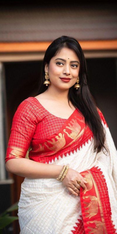 KP 5078 Red Color Soft Lichi Silk with Lace Work & Lace Border. Saree Best Price ₹1449. Delivery 4-6 Working Days. Shop now. | Designer Sarees, Embroidered Sarees, Sarees, Bollywood Sarees, Creative Sarees, Ethnic Saree, Modern Digital sarees, Party Wear Sarees