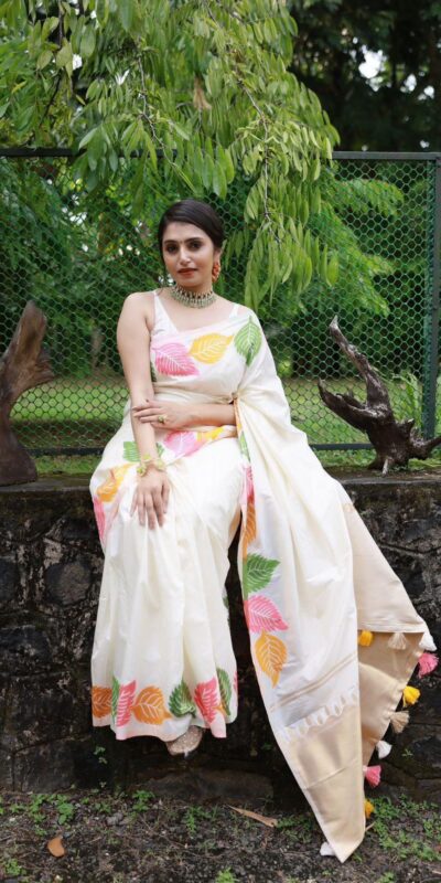 KP 6042 Black Color Soft Lichi Silk Saree with Lace Border & Lace Work. Get it for ₹1399. Delivery 4-6 Working Days. Shop now. | Designer Sarees, Embroidered Sarees, Sarees, Bollywood Sarees, Creative Sarees, Ethnic Saree, Modern Digital sarees, Party Wear Sarees