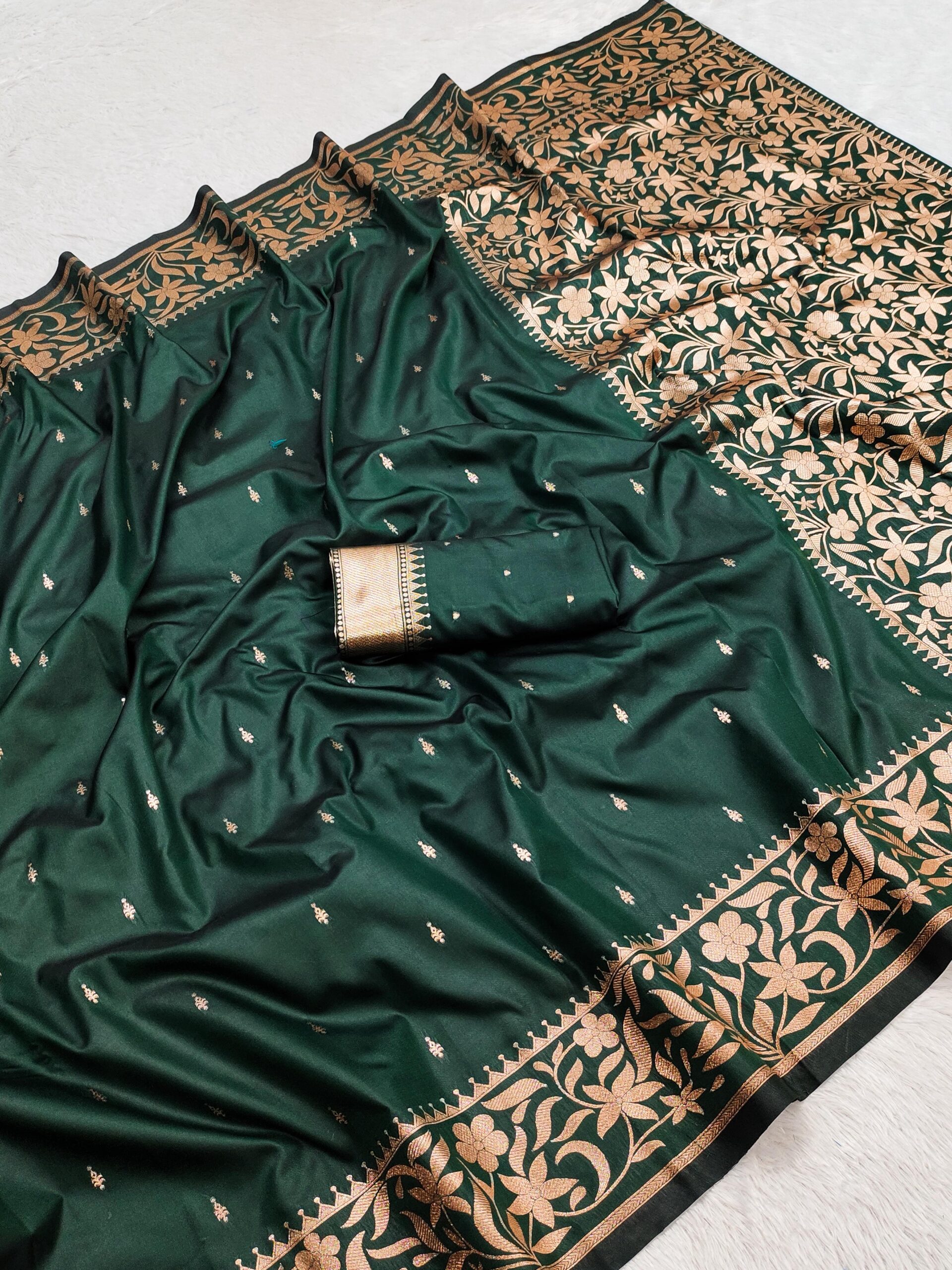 Green Banarasi Silk Zari Weaving Lace Work Saree