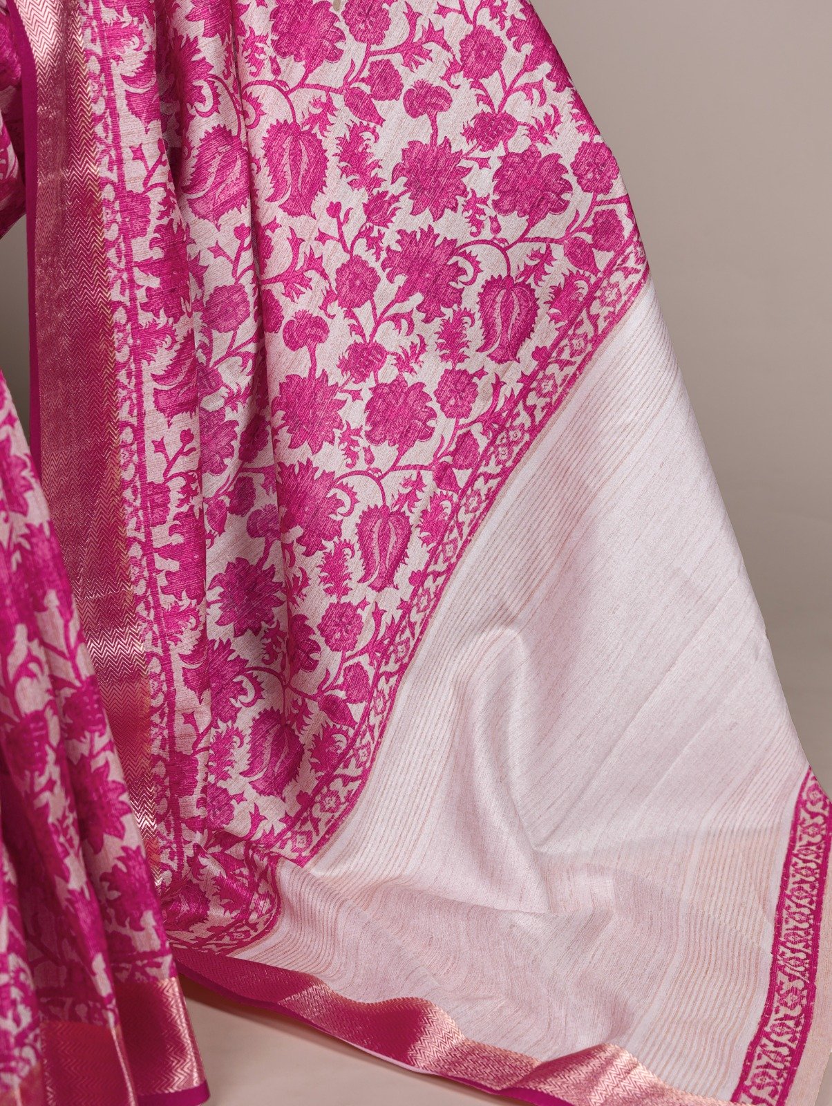 Pink Tasar Silk With Printed Viscose Border Saree - Image 3