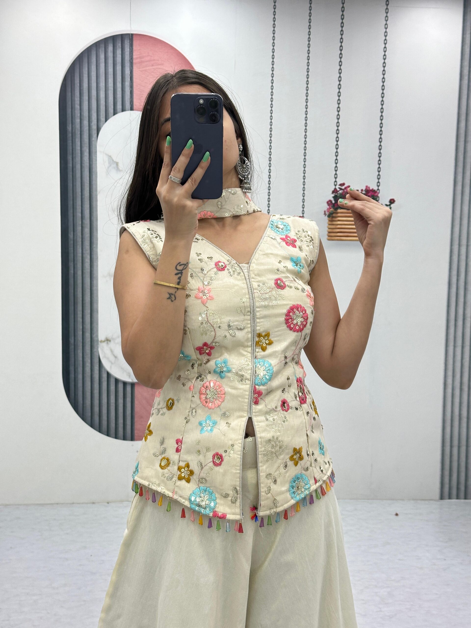 Off White Tissue Simmer Embroidery Work Salwar Suit - Image 3