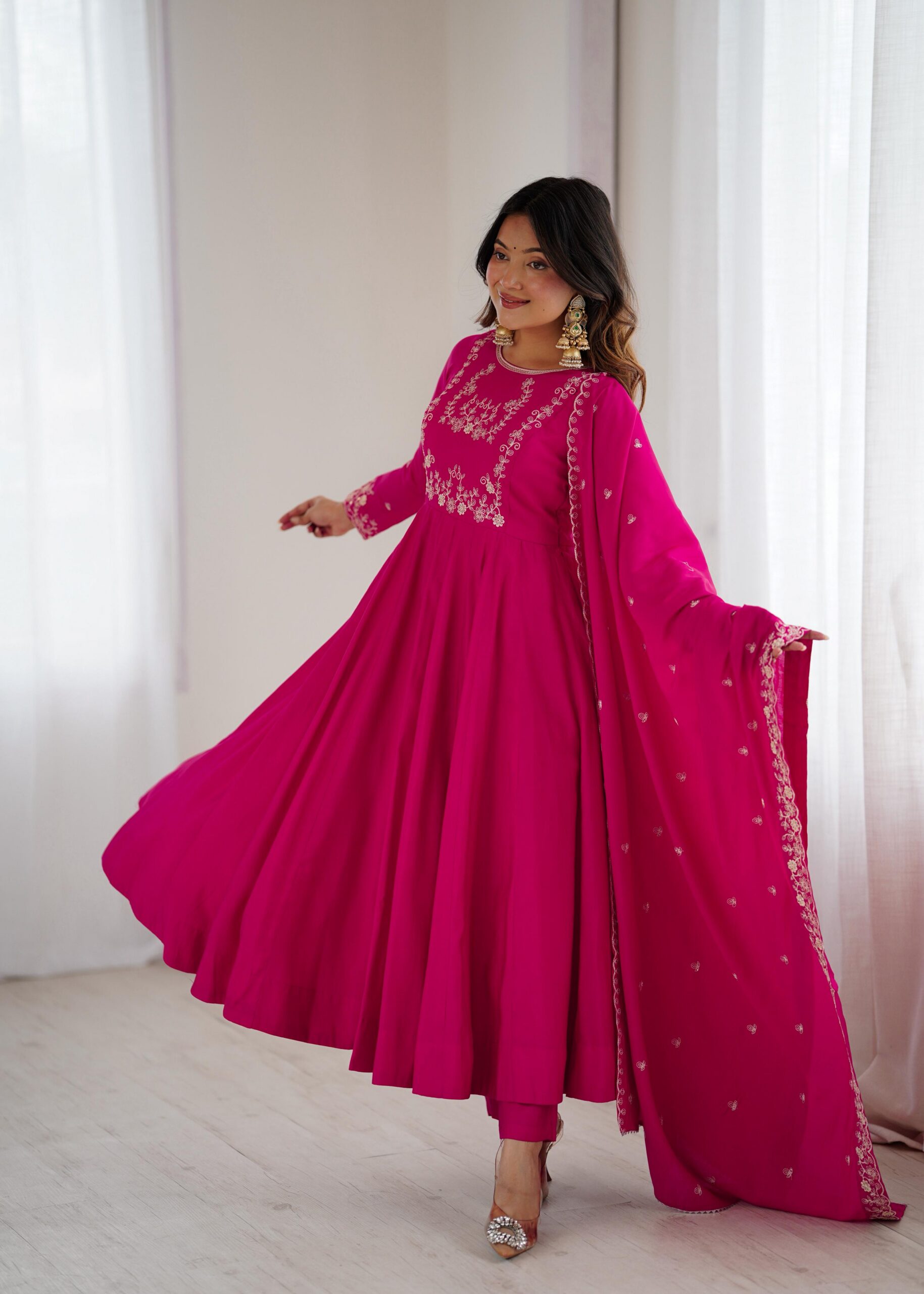 Dark Pink Roman Chanderi Silk Bead Work Salwar Suit - Image 3
