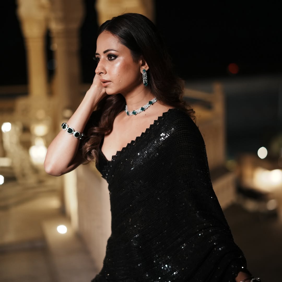 Black Georgette Embroidery Lace Work Saree - Image 5