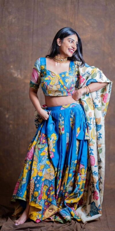 PC 425 Blue Color Chent Crep Lehenga Choli with Kalamkari Print. Special Price ₹2049. Delivery 4-6 Working Days. Shop now. | Lehenga, Bollywood Lehenga, Creative Lehenga, Designer Lehenga, Embroidered Lehenga, Party Wear Lehenga