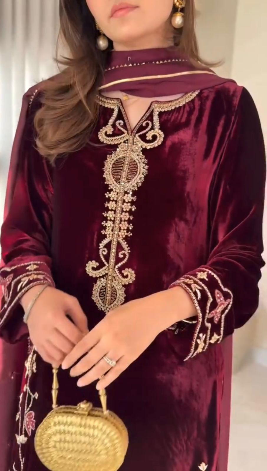 Maroon Viscose Velvet With Lace Work Salwar Suit - Image 4
