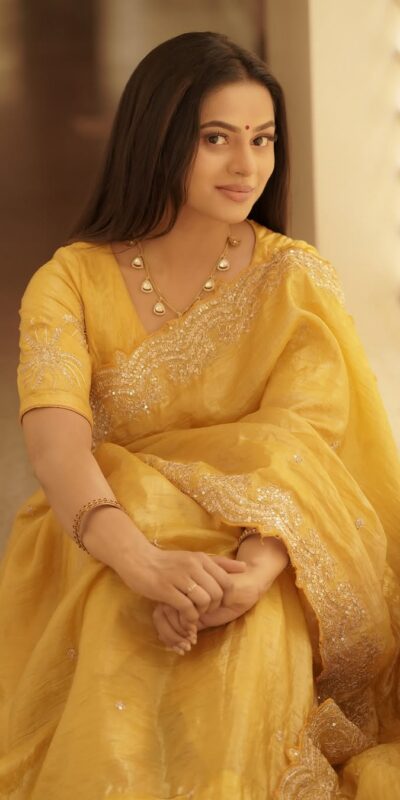 JR 642 Yellow Soft gold crush Saree Perfect for Wedding, Party, Diwali, Pongal, Baisakhi – . Now at just ₹1999. Delivery 4-6 Working Days. Shop now. | Designer Sarees, Sarees, Bollywood Sarees, Creative Sarees, Embroidered Sarees, Ethnic Saree, Modern Digital sarees, Party Wear Sarees