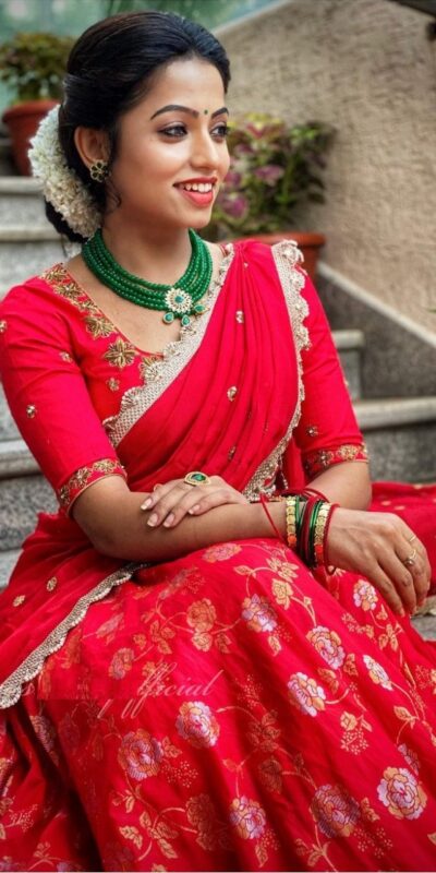 KT 165 Red Banarasi Jacquard Silk Lehenga Choli with Zari Work. Affordable Price ₹1974. Delivery 4-6 Working Days. Shop now. | Lehenga, Bollywood Lehenga, Creative Lehenga, Designer Lehenga, Embroidered Lehenga, Party Wear Lehenga