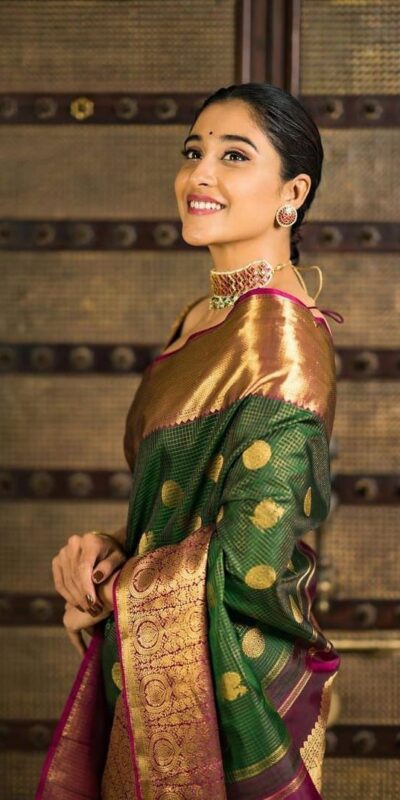 KPR 030 Green Color Soft Lichi Silk Saree with Lace Border & Lace Work. Best Price ₹1499. Delivery 4-6 Working Days. Shop now. | Designer Sarees, Sarees, Bollywood Sarees, Creative Sarees, Embroidered Sarees, Ethnic Saree, Modern Digital sarees, Party Wear Sarees