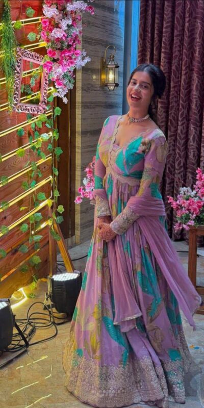Perfect for Wedding, Party, Durga Puja, Diwali, Anniversary – ZB 5054 Pink Pink Fox Georgette Gown. Now at just ₹2149. Delivery 4-6 Working Days. Shop now. | Gowns, Bollywood Gowns, Creative Gowns, Designer Gowns, Embroidered Gowns, Party Wear Gowns