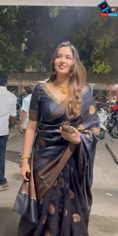 KP 6052 Black Soft Lichi Silk Saree with Lace Work & Lace Border. Introductory Price ₹1349. Delivery 4-6 Working Days. Shop now. | Designer Sarees, Modern Digital sarees, Sarees, Bollywood Sarees, Creative Sarees, Embroidered Sarees, Ethnic Saree, Party Wear Sarees