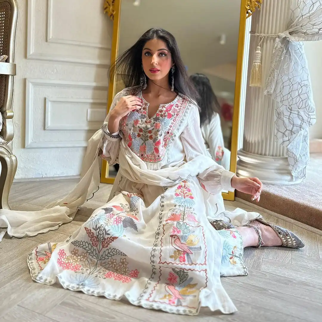 RTC 5541 White Color?Salwar Suit :?Faux Georgette Work : Embroidery Work Wedding, Traditionl Wear, Festive, Events @2099/- | Casual Suits, Jump Suits, Salwar suit, Casual Suits, Creative suits, Designer Suits, Palazzo Suits, Party Wear Suits, Patiala Suits, Straight Suits