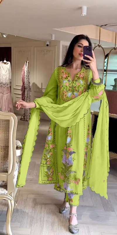 AD 118 Green Color Georgette Embroidery Work Salwar Suit Casual, Wedding, Festive, Events Etc. Expected Delivery  4-6 Working Days @1950/- | Jump Suits, Salwar suit, Casual Suits, Creative suits, Designer Suits, Palazzo Suits, Party Wear Suits, Straight Suits