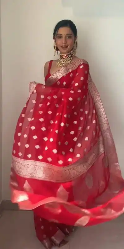 KP 5038 Red Color Soft Cotton Silk Golden Weaving Work Saree Casual, Party Wear, Wedding, Events Etc. Expected Delivery 4-6 Working Days @1549/- | Designer Sarees, Sarees, Bollywood Sarees, Creative Sarees, Embroidered Sarees, Ethnic Saree, Modern Digital sarees, Party Wear Sarees