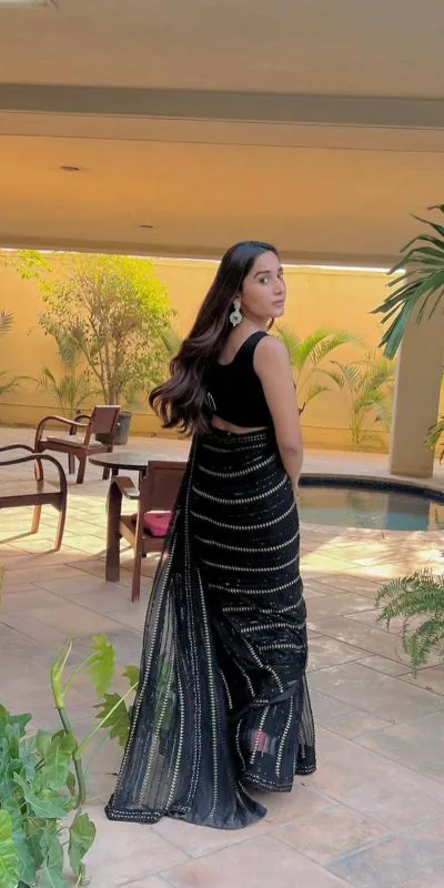 JR 595 Black Color Georgette Sequence Work With Peiping Saree Casual, Party Wear, Wedding, Events Etc. Expected Delivery 4-6 Working Days 1699/- | Sarees, Bollywood Sarees, Creative Sarees, Designer Sarees, Embroidered Sarees, Ethnic Saree, Modern Digital sarees, Party Wear Sarees