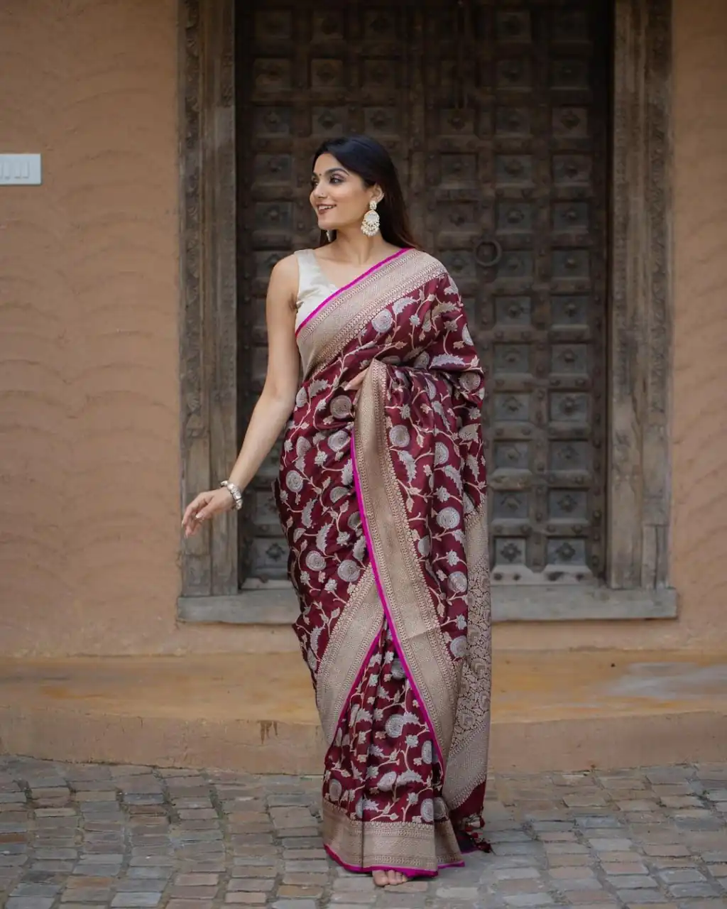 DDF VELLY Maroon Color Soft Lichi Silk With Ordinary Design Saree Casual, Party Wear, Wedding, Events Etc. Expected Delivery 4-6 Working Days 1499/- | Sarees, Bollywood Sarees, Creative Sarees, Designer Sarees, Embroidered Sarees, Ethnic Saree, Modern Digital sarees, Party Wear Sarees