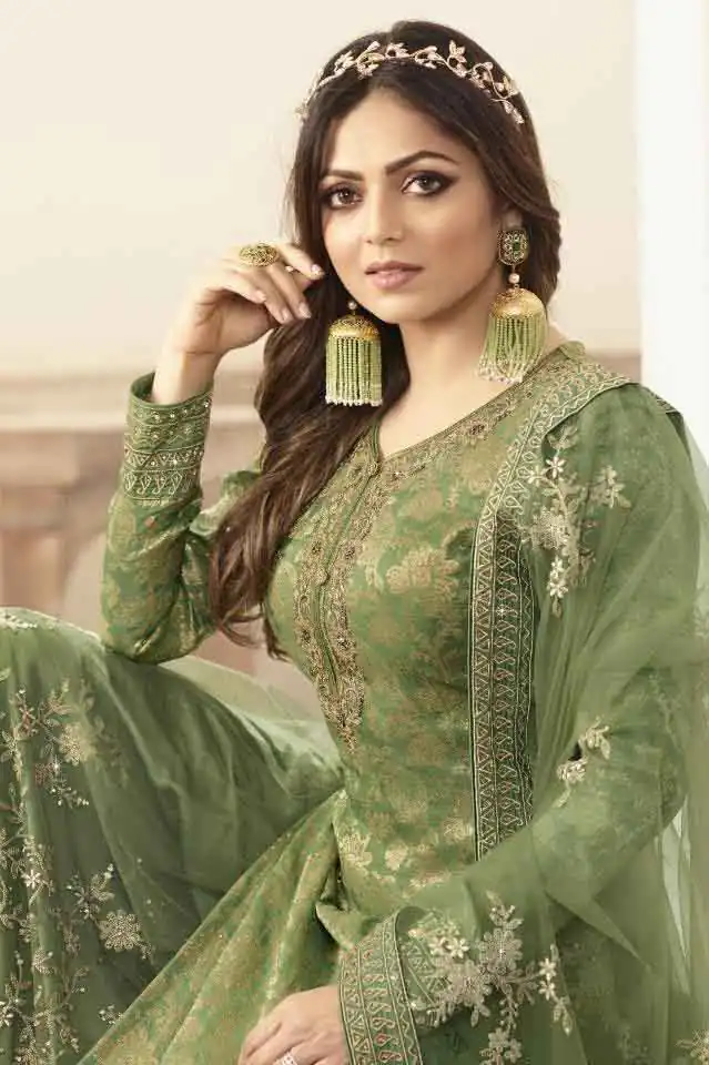 LT 5401 Green Top :- Heavy Jacquard Silk Georgette & Multi Work + Diamond Plazo :- Heavy Net & Multi Work + Diamond Rs 2499/- | Salwar suit, Casual Suits, Creative suits, Designer Suits, Palazzo Suits, Party Wear Suits, Straight Suits