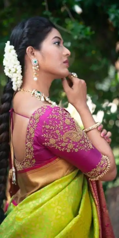 KP 4018 Green Color Soft Lichi Silk Jacquard Work Saree Casual, Party Wear, Wedding, Events Etc. Expected Delivery 4-6 Working Days @1499/- | Designer Sarees, Embroidered Sarees, Sarees, Bollywood Sarees, Creative Sarees, Ethnic Saree, Modern Digital sarees, Party Wear Sarees