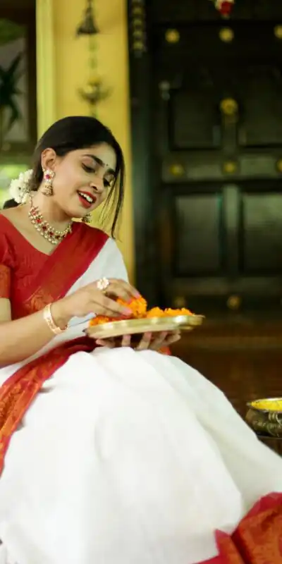 DDF White Pari White Color Soft Lichi Silk With Ordinary Design Saree Casual, Party Wear, Wedding, Events Etc. Expected Delivery 4-6 Working Days 1499/- | Sarees, Bollywood Sarees, Creative Sarees, Designer Sarees, Embroidered Sarees, Ethnic Saree, Modern Digital sarees, Party Wear Sarees