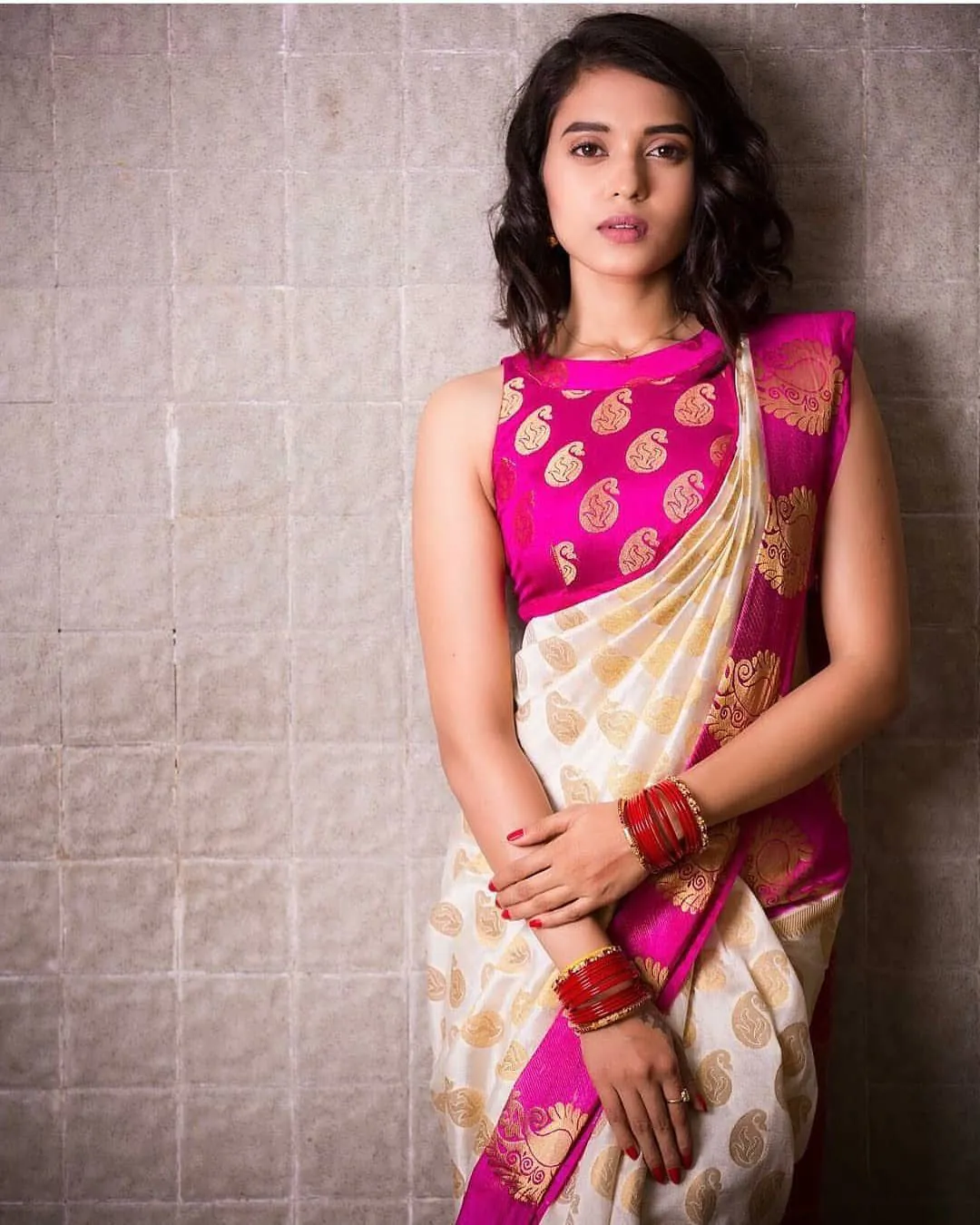 MB™️3164 Off White Color Soft Kanjivaram Pattu Jacquard Silk Saree Casual, Wedding, Party, Festival, Events, Etc. Expected Delivery 4-6 Working Days @1449/- | Designer Sarees, Sarees, Bollywood Sarees, Creative Sarees, Embroidered Sarees, Ethnic Saree, Modern Digital sarees, Party Wear Sarees