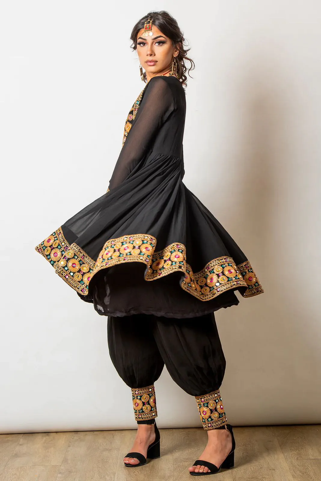 KD 1281 Black Color Faux Georgette Coding With Real Mirror Salwar Suit Casual, Party, Festive, Events Wedding Etc.  Expected Delivery 4-6 Working Days @2199/ | Salwar suit, Casual Suits, Creative suits, Designer Suits, Palazzo Suits, Party Wear Suits, Straight Suits