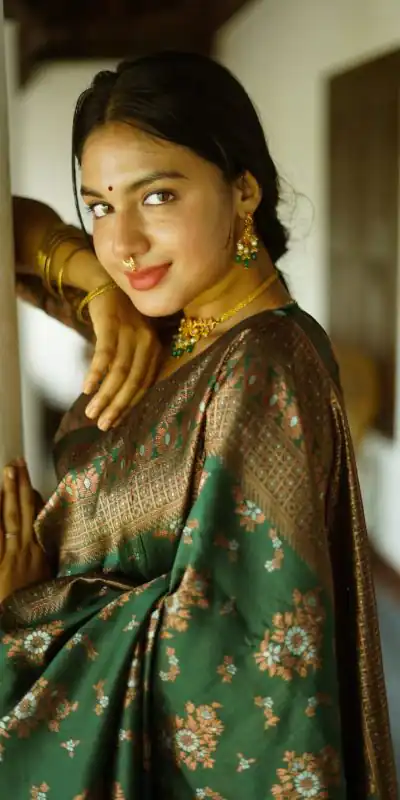 DDF 126 Green Color Soft Lichi Silk Ordinary Design Rich Pallu Saree Casual, Party Wear, Events, Festivals Etc. Expected Delivery 4-6 Working Days 1549 | Designer Sarees, Sarees, Bollywood Sarees, Creative Sarees, Embroidered Sarees, Ethnic Saree, Modern Digital sarees, Party Wear Sarees