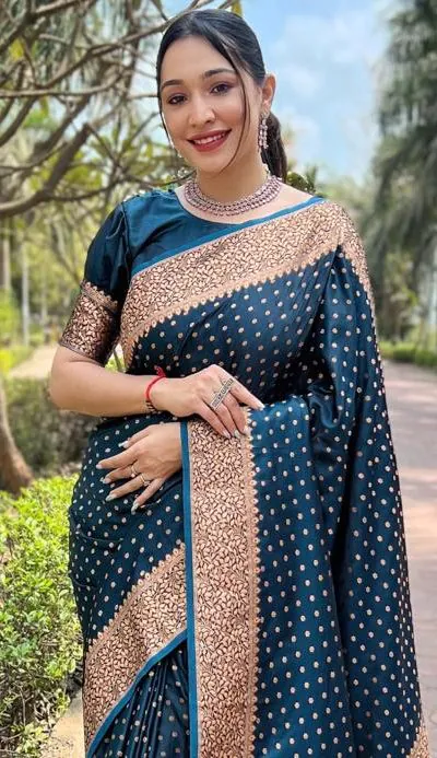 MS 436 Peacock Green Color Soft Lichi Silk Border And Rich Pallu Saree Casual, Party Wear, Wedding, Events, Etc. Expected Delivery 4-6 Working Days 1399/- | Designer Sarees, Sarees, Bollywood Sarees, Creative Sarees, Embroidered Sarees, Ethnic Saree, Modern Digital sarees, Party Wear Sarees