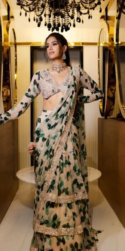 KD 381 White  Saree : Georgette Thread Digital Print Work Saree Casual, Party, Wedding, Festive, Events Etc.  Expected Delivery 4-6 Working Days @2099/- | Designer Sarees, Sarees, Bollywood Sarees, Creative Sarees, Embroidered Sarees, Modern Digital sarees, Party Wear Sarees