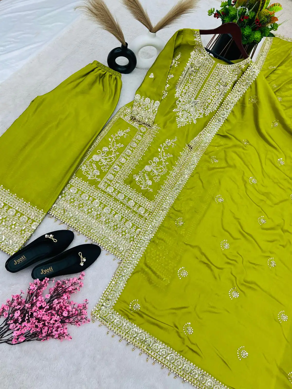 SRK 5146 Green Color Pure Chinnon Silk Embroidery Coding Dori Salwar Suit Wedding, Party, Festive, Events Expected Delivery 4-6 Working Days @ 2199/- | Casual Suits, Jump Suits, Salwar suit, Creative suits, Designer Suits, Palazzo Suits, Party Wear Suits, Patiala Suits, Straight Suits