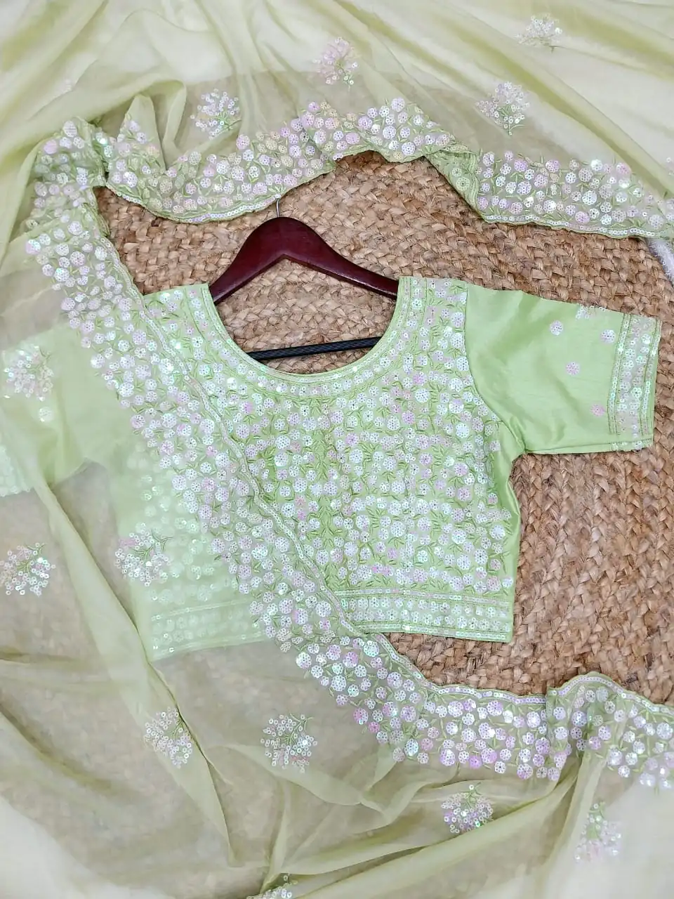 SF Salaar 263 Green Color Pure Soft Tabby Organza Butta Nd Work Saree Casual, Wedding, Festive, Events Etc. Expected Delivery  4-6 Working Days @2149/- | Designer Sarees, Sarees, Bollywood Sarees, Creative Sarees, Embroidered Sarees, Ethnic Saree, Modern Digital sarees, Party Wear Sarees