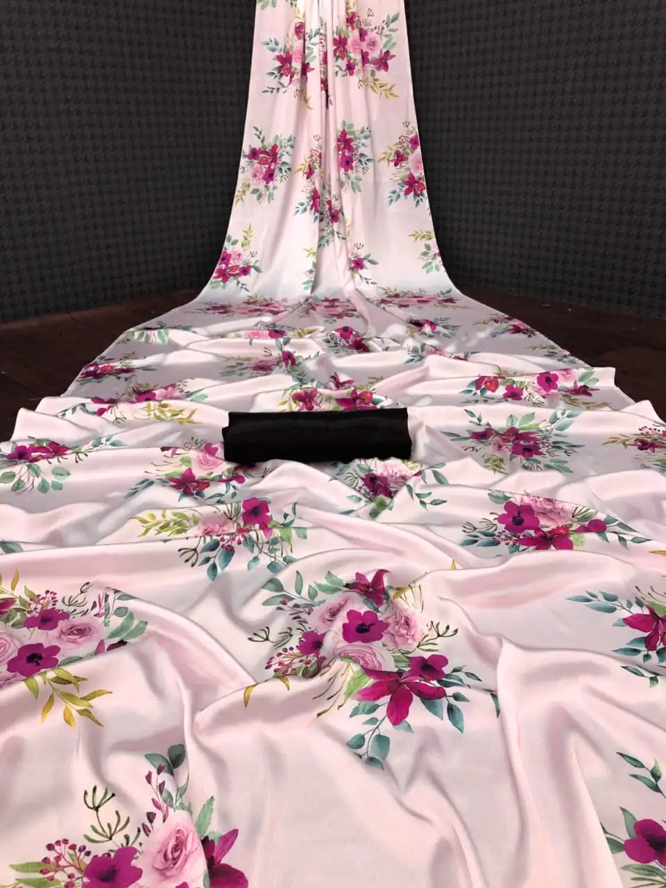 Veechis AROHI Light Pink Heavy Devsena Soft Silk Saree Digital Print Saree Casual, Party , Festive, Events Etc. Expected Delivery 4-6 Working Days @1499 | Designer Sarees, Sarees, Bollywood Sarees, Creative Sarees, Embroidered Sarees, Modern Digital sarees, Party Wear Sarees