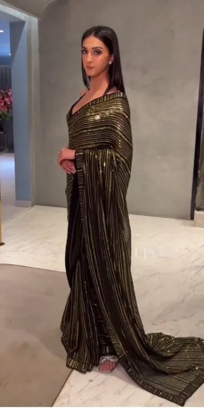 KT 296 Black Color Georgette Heavy Sequence And Thread Work Saree Casual, Party Wear, Wedding Expected Delivery 4-6 Working Days@1899/ | Designer Sarees, Sarees, Bollywood Sarees, Creative Sarees, Embroidered Sarees, Party Wear Sarees