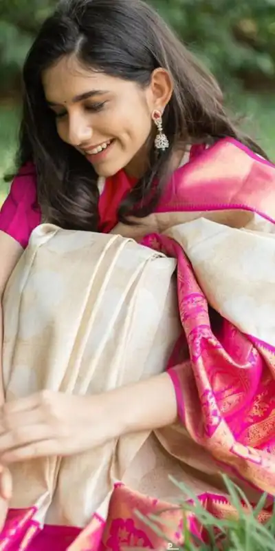 KP 3043 Cream  Color Soft Lichi Silk Cloth Beautiful Rich Pallu Saree Casual, Party Wear, Wedding, Events Etc.   Expected Delivery 4-6 Working Days @ 1499/- | Designer Sarees, Sarees, Bollywood Sarees, Creative Sarees, Embroidered Sarees, Ethnic Saree, Modern Digital sarees, Party Wear Sarees