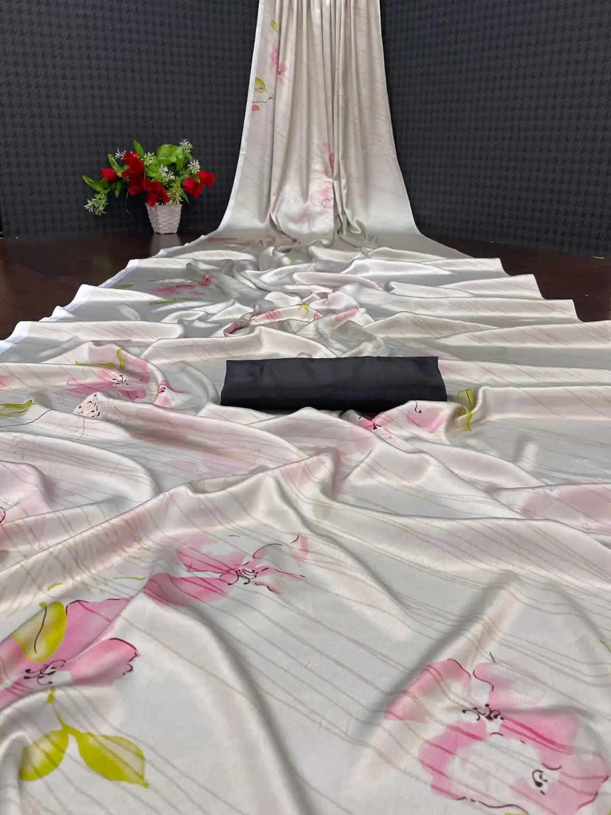 Veechis 6001 Baby Pink Heavy Devsena Soft Silk Saree Digital Print Saree Casual, Party Festive, Events Etc. Expected Delivery 4-6 Working Days @1499/- | Designer Sarees, Sarees, Bollywood Sarees, Creative Sarees, Embroidered Sarees, Modern Digital sarees, Party Wear Sarees